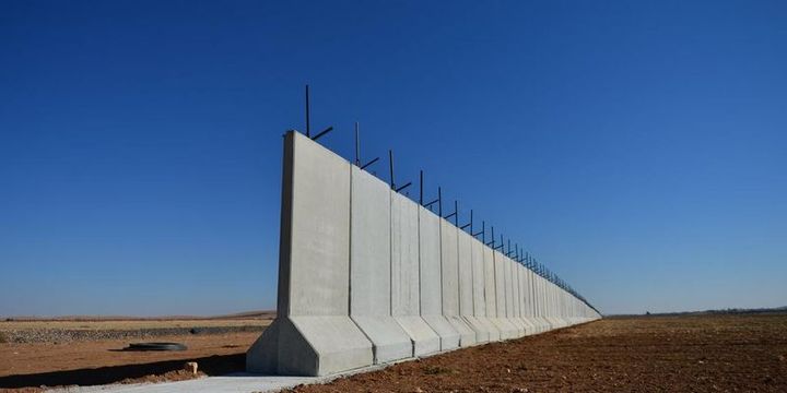 Sınırlarda güvenlik duvarları hızla tamamlanıyor